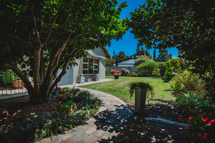 5 Bedroom Property for Sale in Heather Park Western Cape